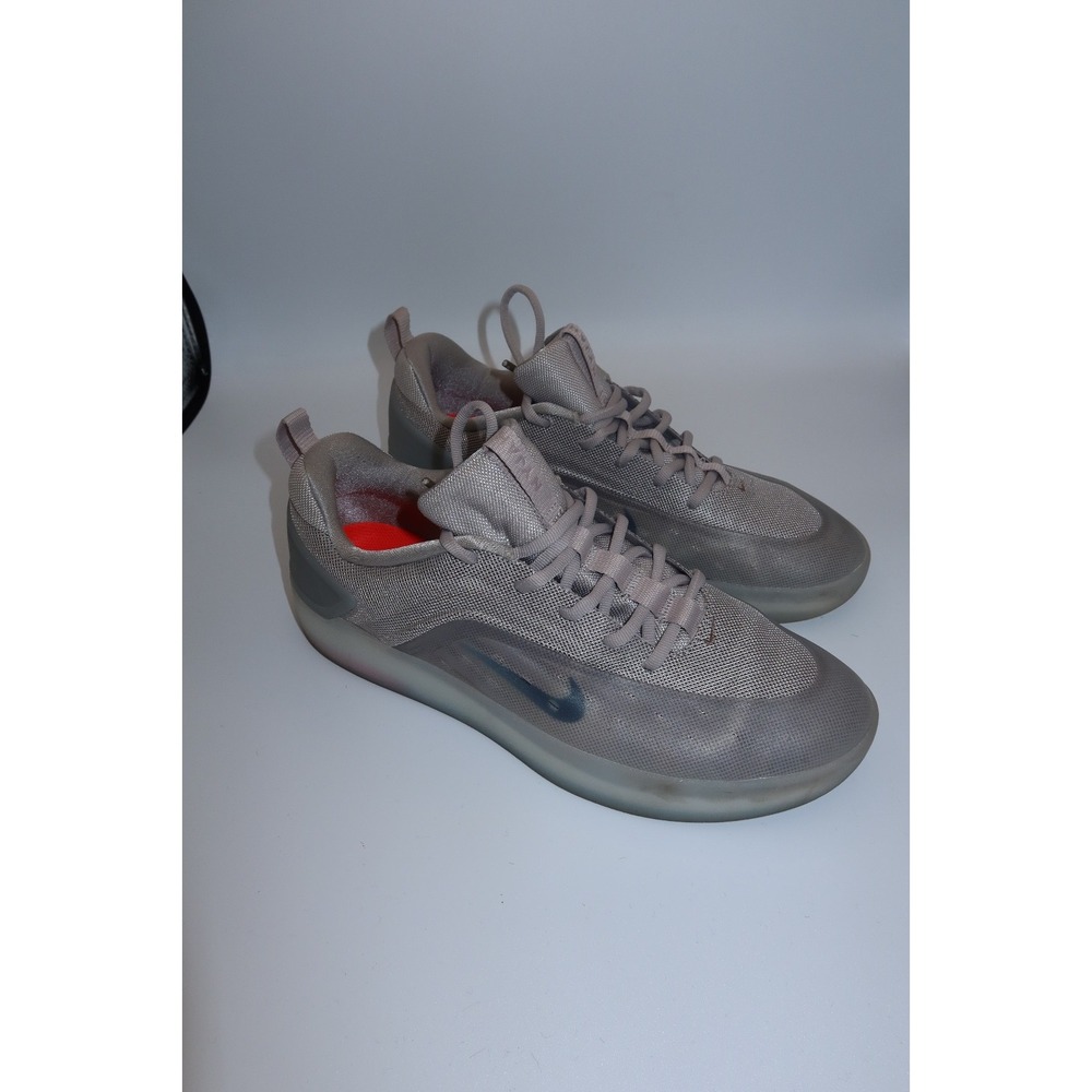 Nike SB Zoom Nyjah 4 Taupe Grey Skate shoe Men's 9.5 Futuristic Mesh